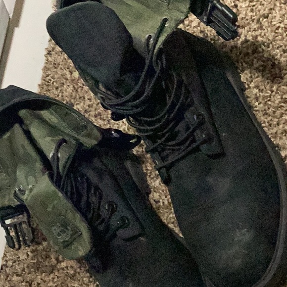 Timberlands - Picture 2 of 4